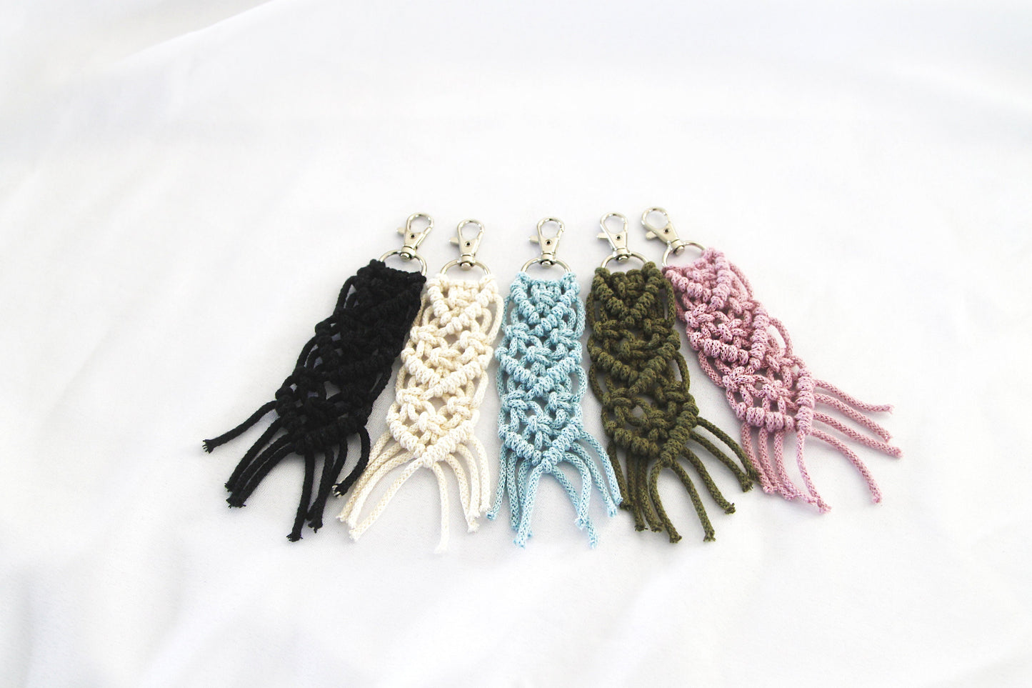 Handmade Macrame Keychain // Small Boho Keychain // Macrame Keychain // Keychain