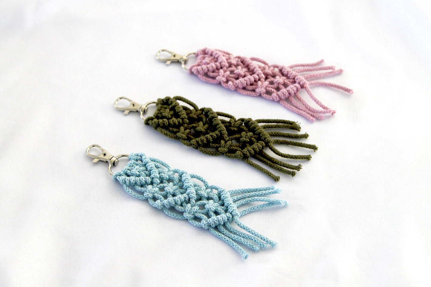 Handmade Macrame Keychain // Small Boho Keychain // Macrame Keychain // Keychain