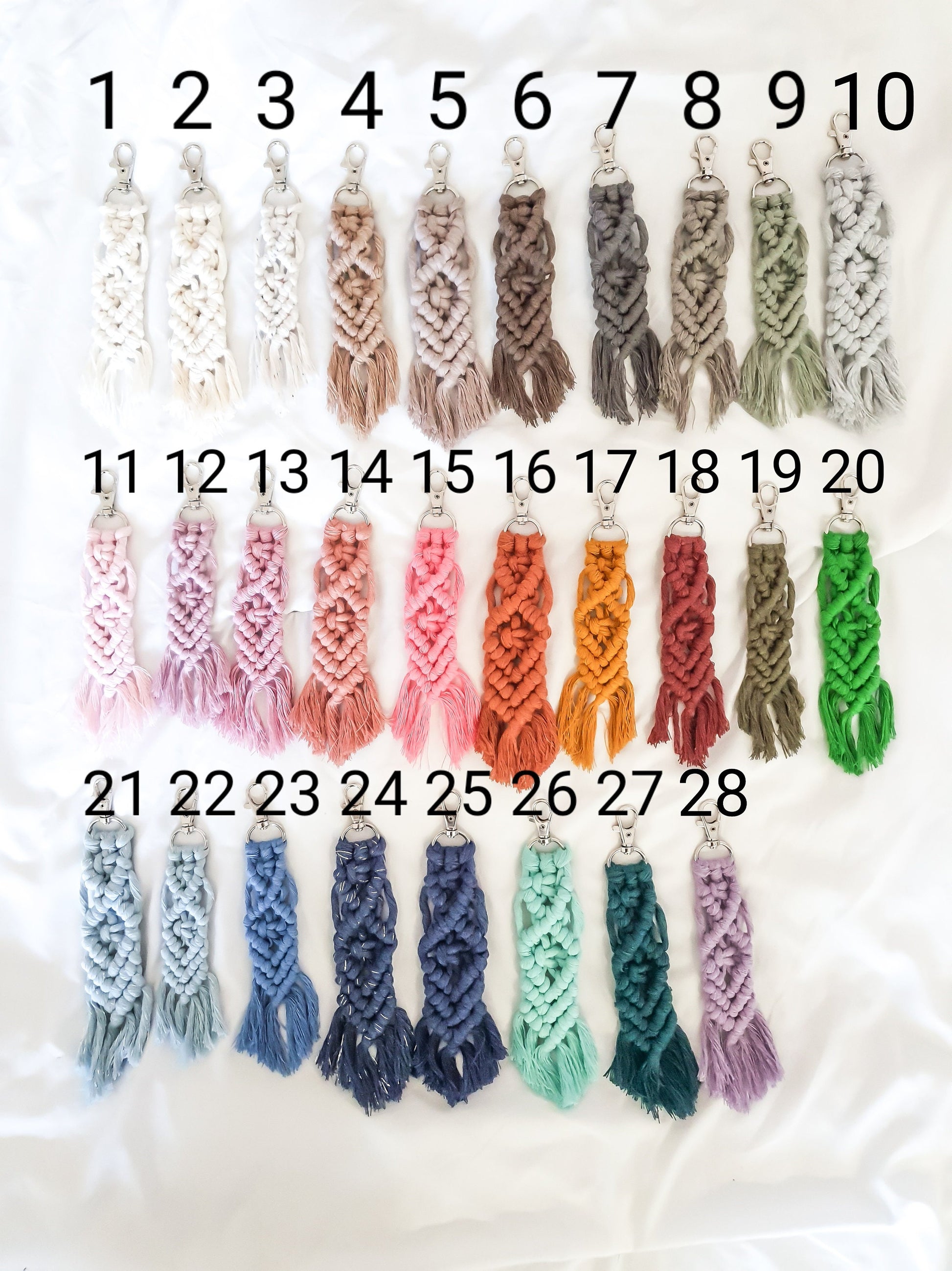 Small Macrame Keychain // Small Boho Keychain // Macrame Keychain // Keychain