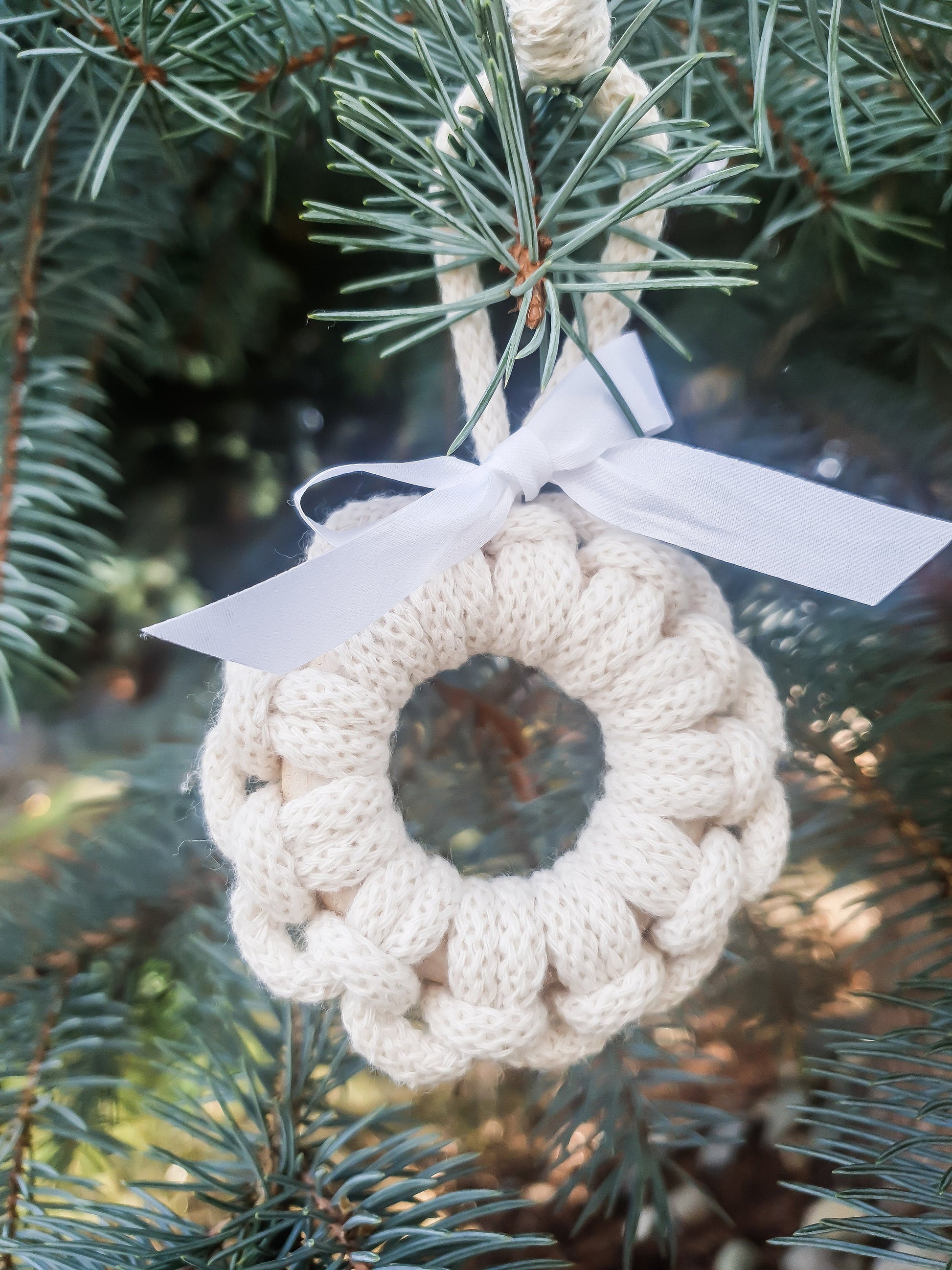 Macrame Beige Ornament, Christmas Ornament, Boho Ornament, Macrame Ornament, Circle Ornament