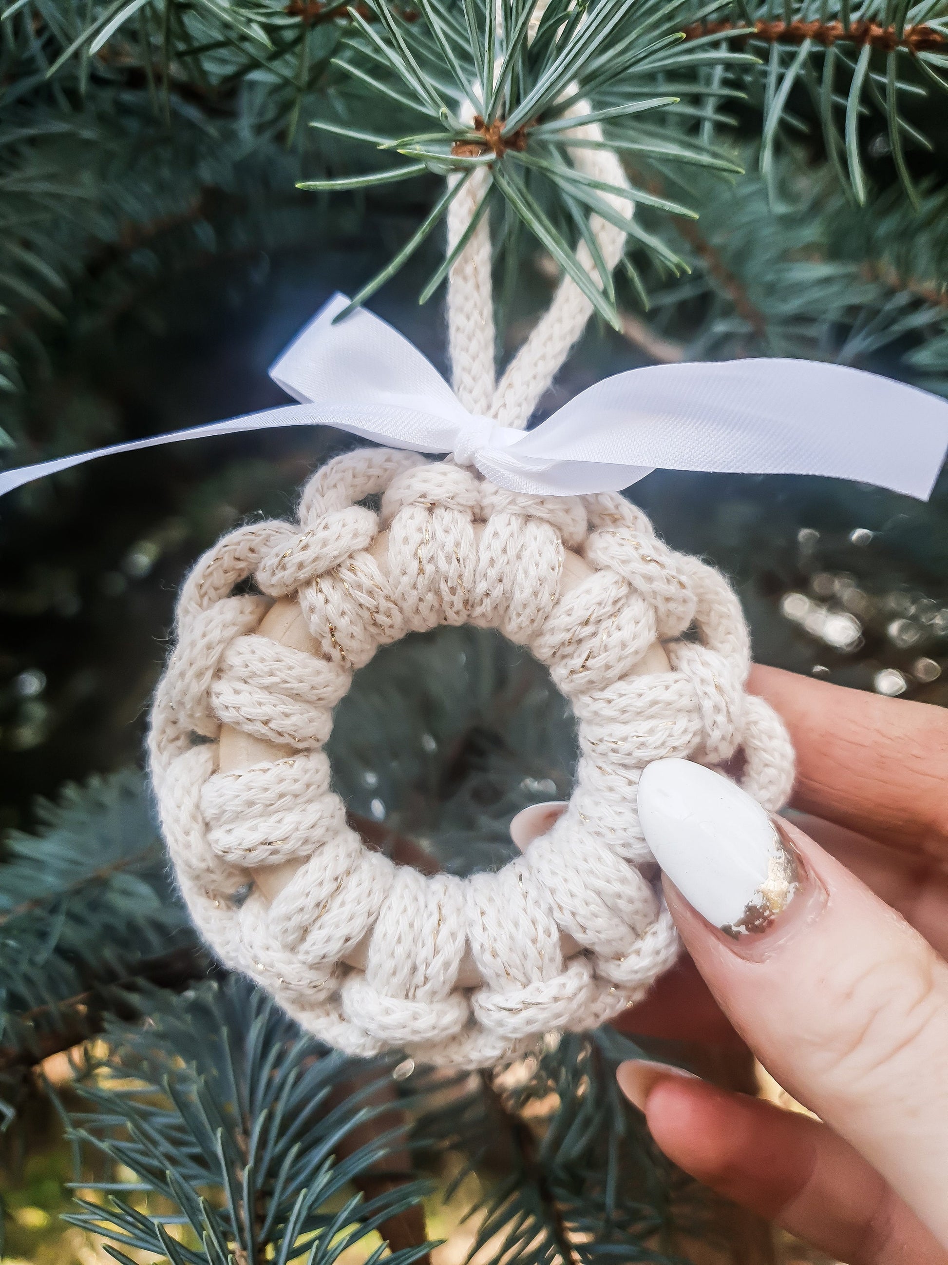 Macrame Beige and Gold Ornament, Christmas Ornament, Boho Ornament, Macrame Ornament, Circle Ornament