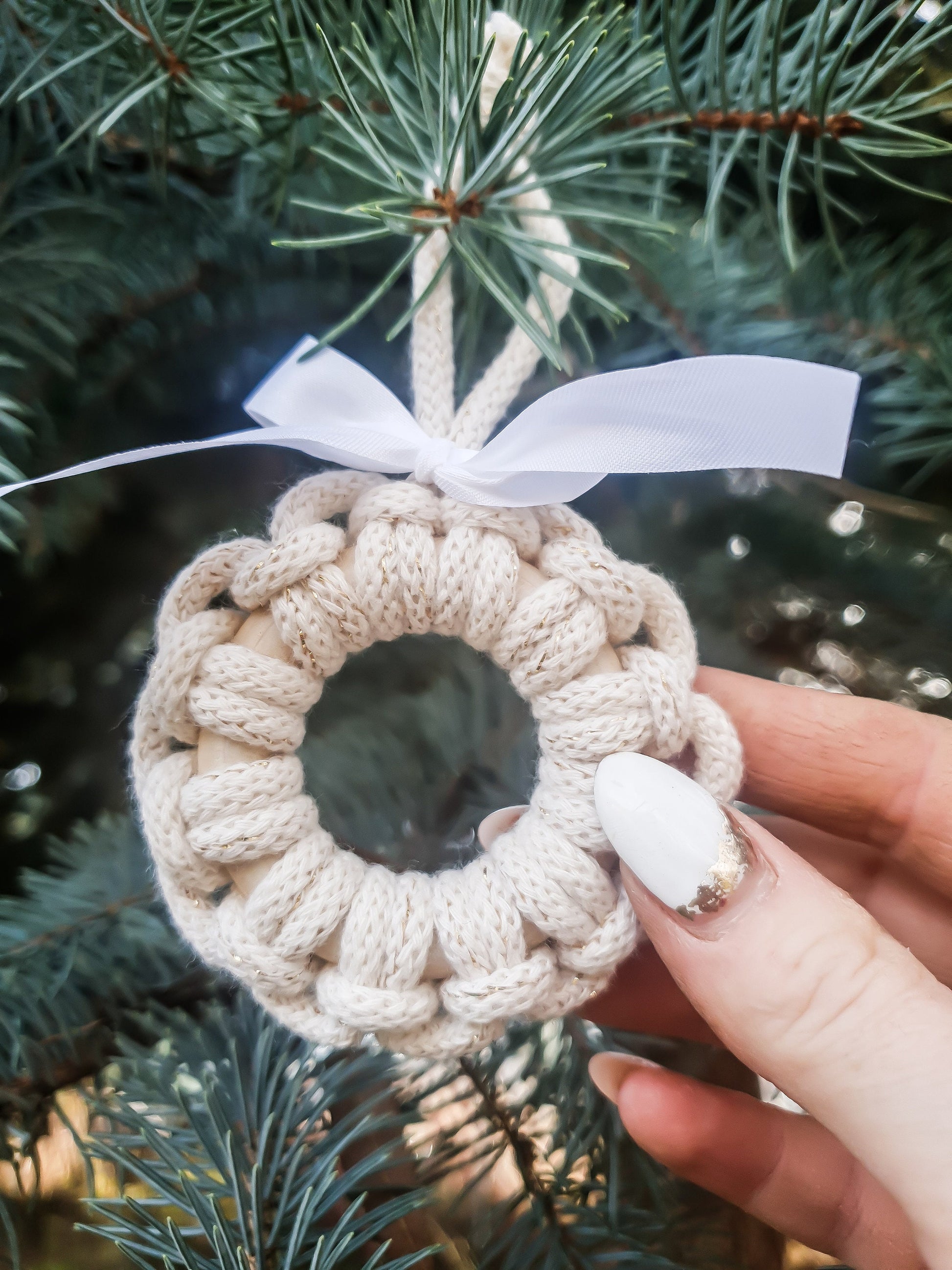 Macrame Beige and Gold Ornament, Christmas Ornament, Boho Ornament, Macrame Ornament, Circle Ornament