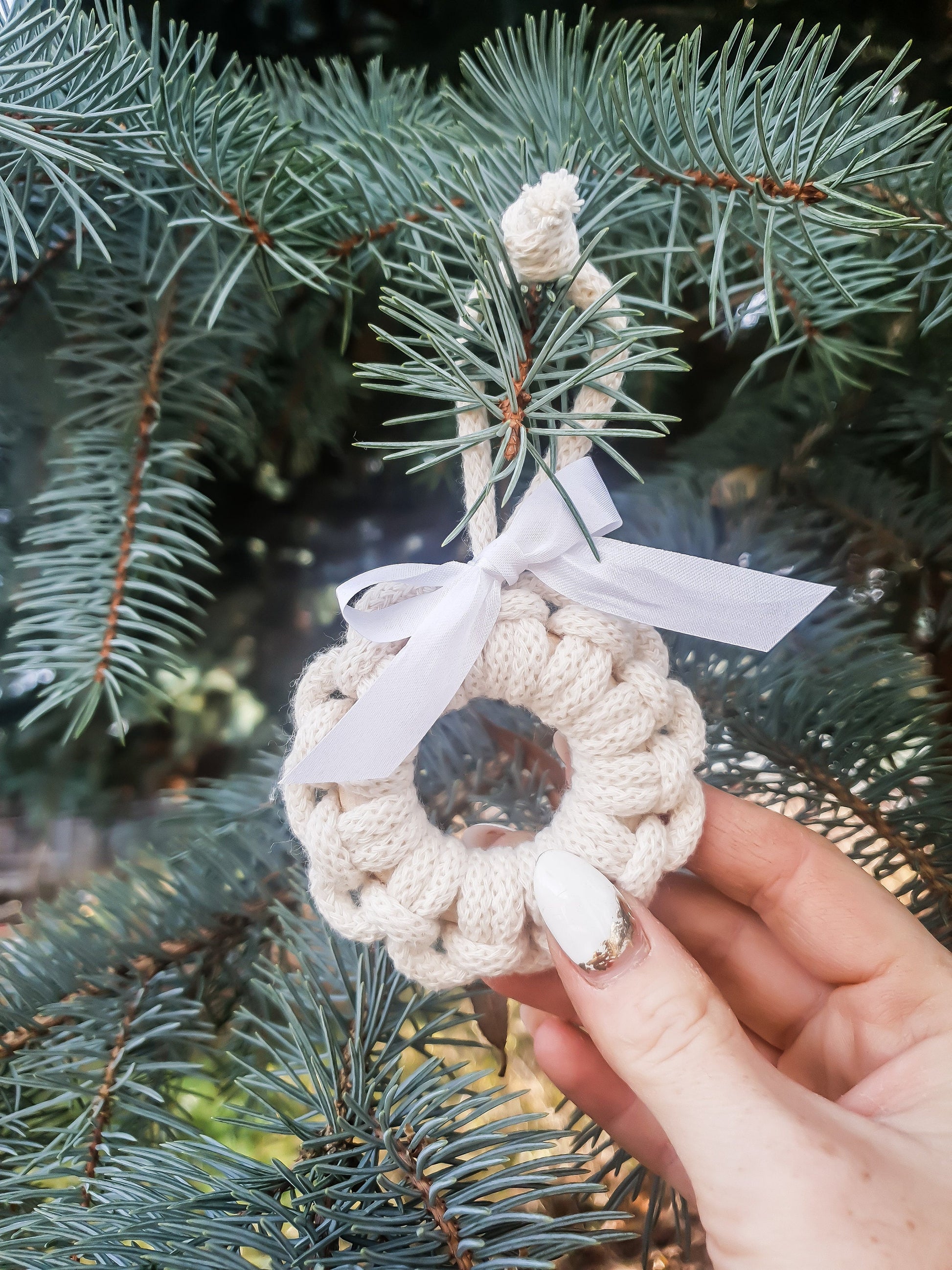 Macrame Beige Ornament, Christmas Ornament, Boho Ornament, Macrame Ornament, Circle Ornament