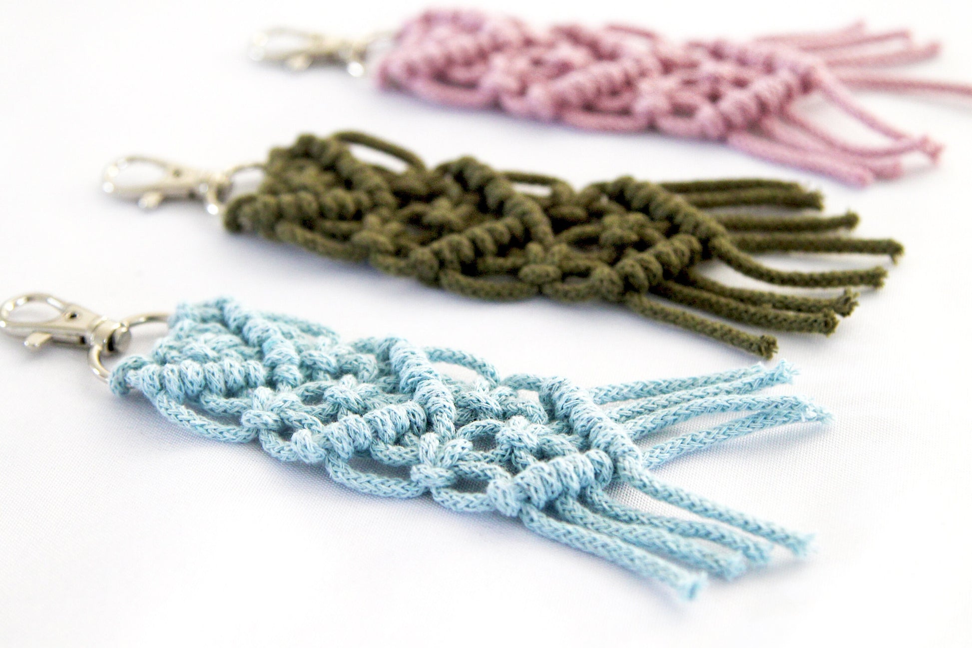 Handmade Macrame Keychain // Small Boho Keychain // Macrame Keychain // Keychain