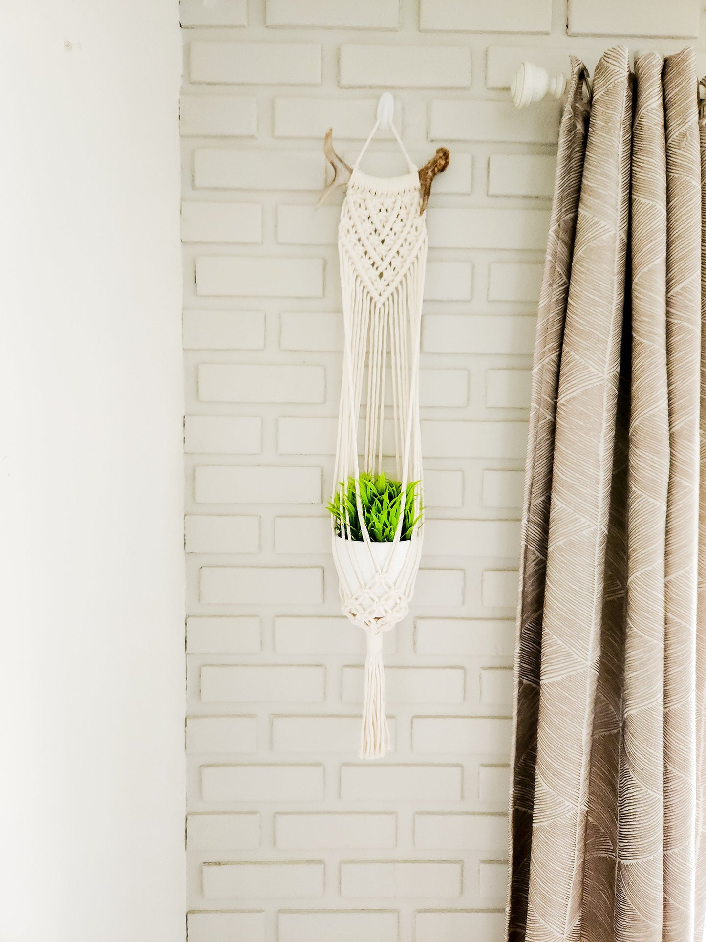 Macrame Plant Hanger on Antler, Boho Plant Hanger, Boho House Decor, Tassel Plant Hanger